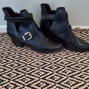 Ankle boots